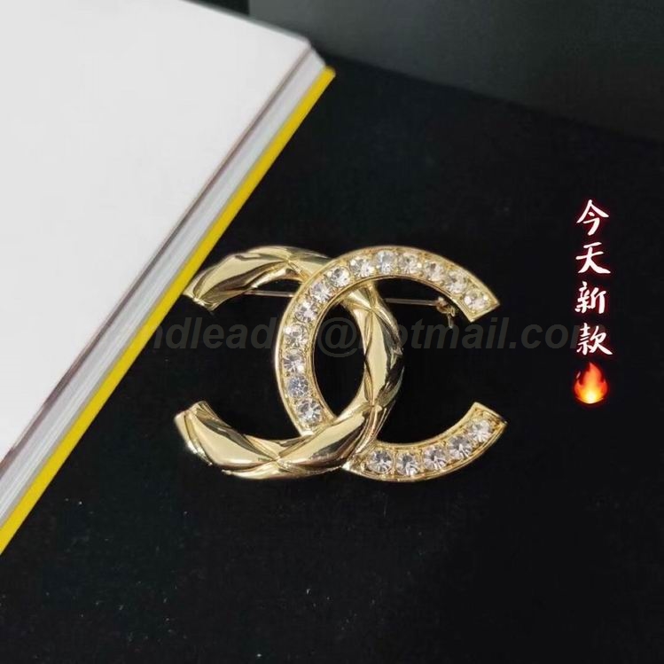 Chanel Brooch 138